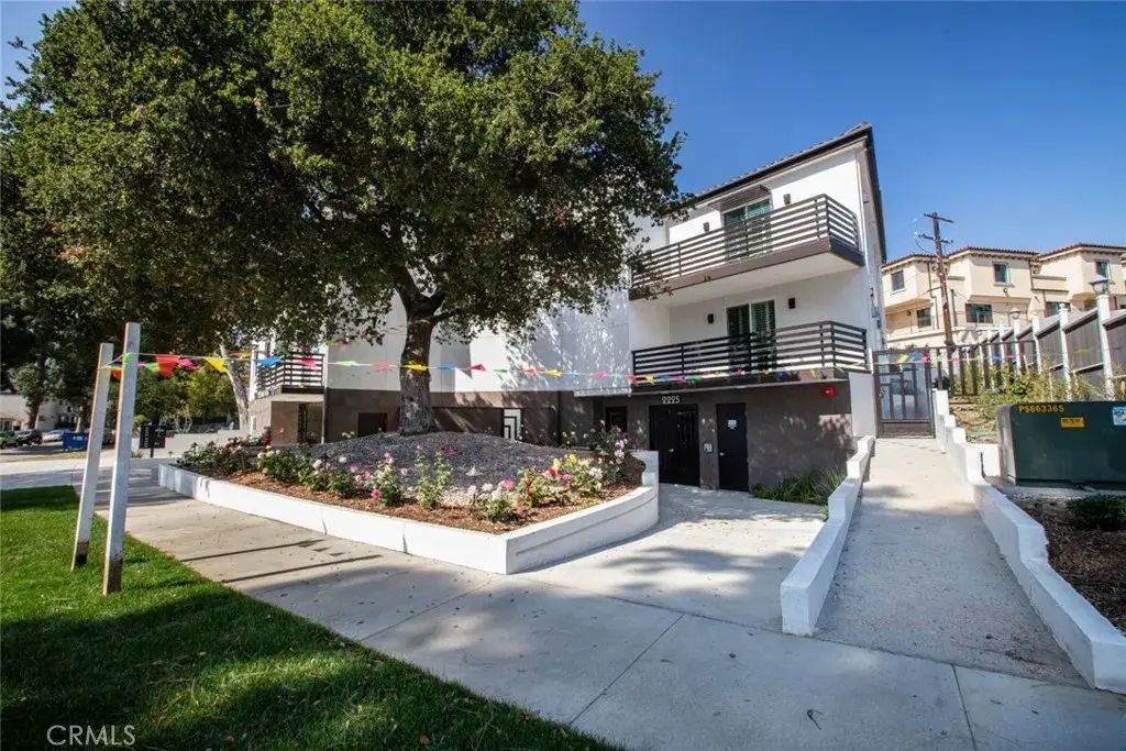 2225 Mira Vista Avenue, Montrose