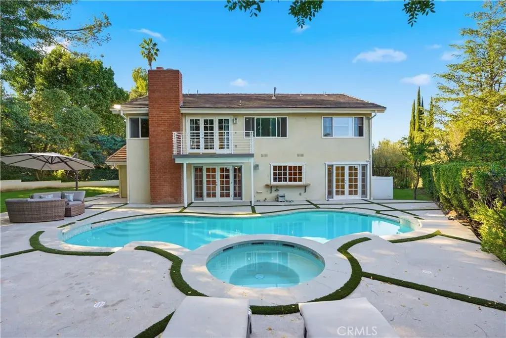 4520 Cezanne Avenue, Woodland Hills