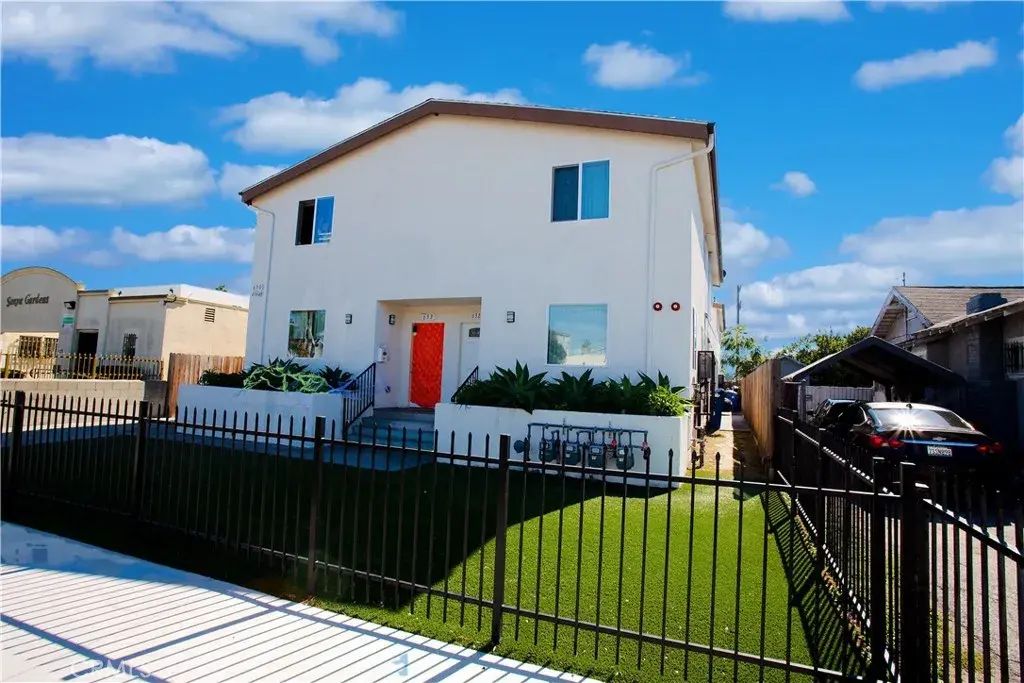 630 W 79th, Los Angeles