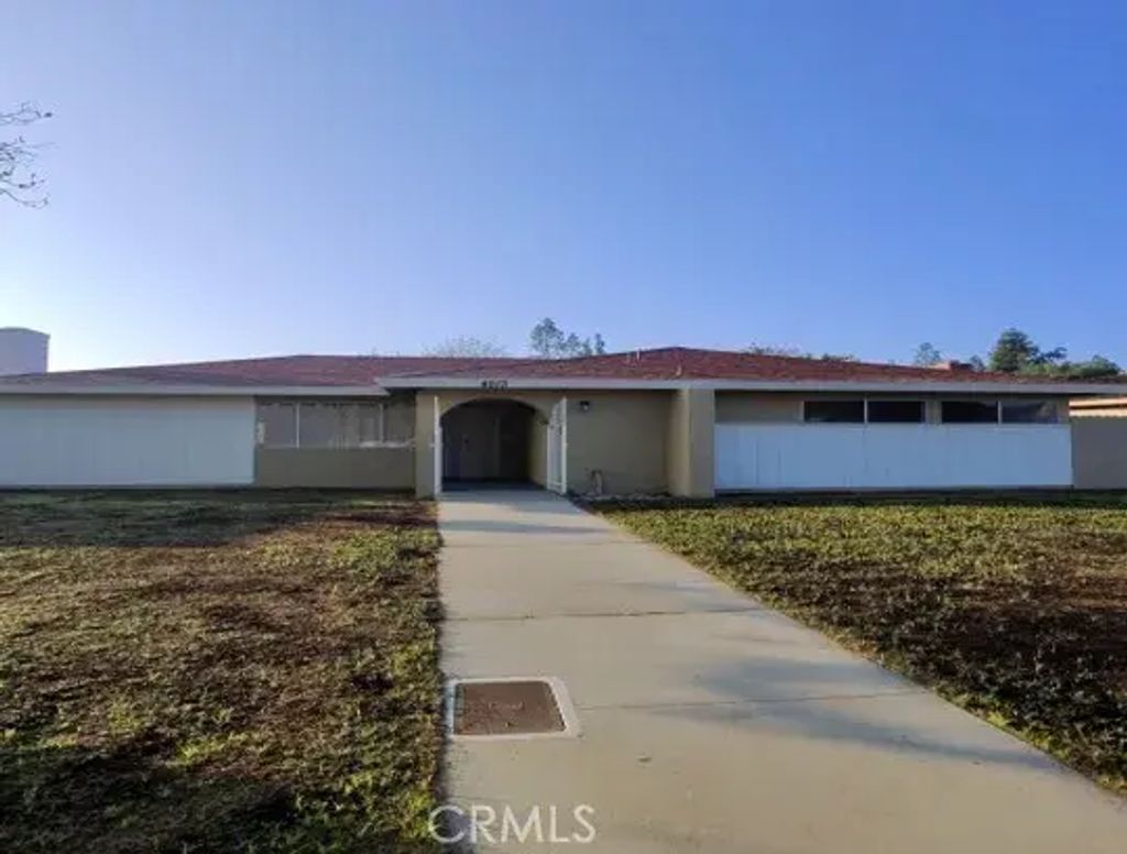 4513 Summer Side, Bakersfield