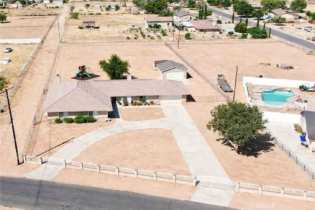 21291 Ramona, Apple Valley