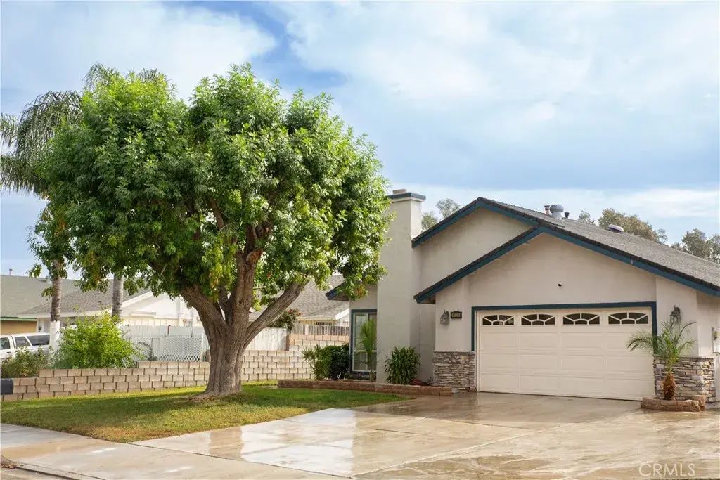 4526 Lyon, Riverside