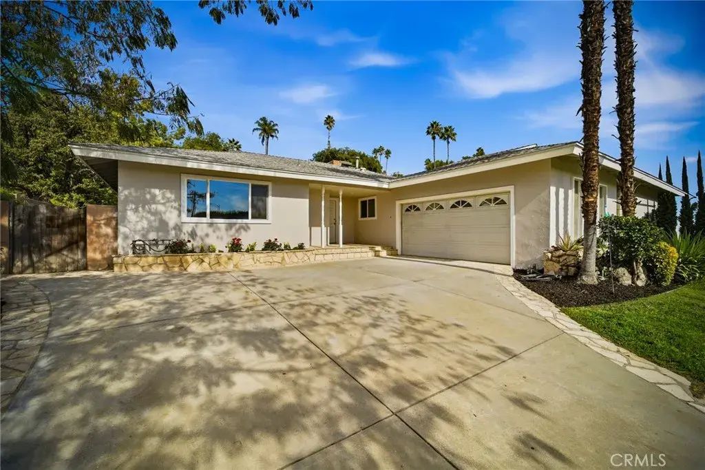 21943 Parthenia Street, West Hills