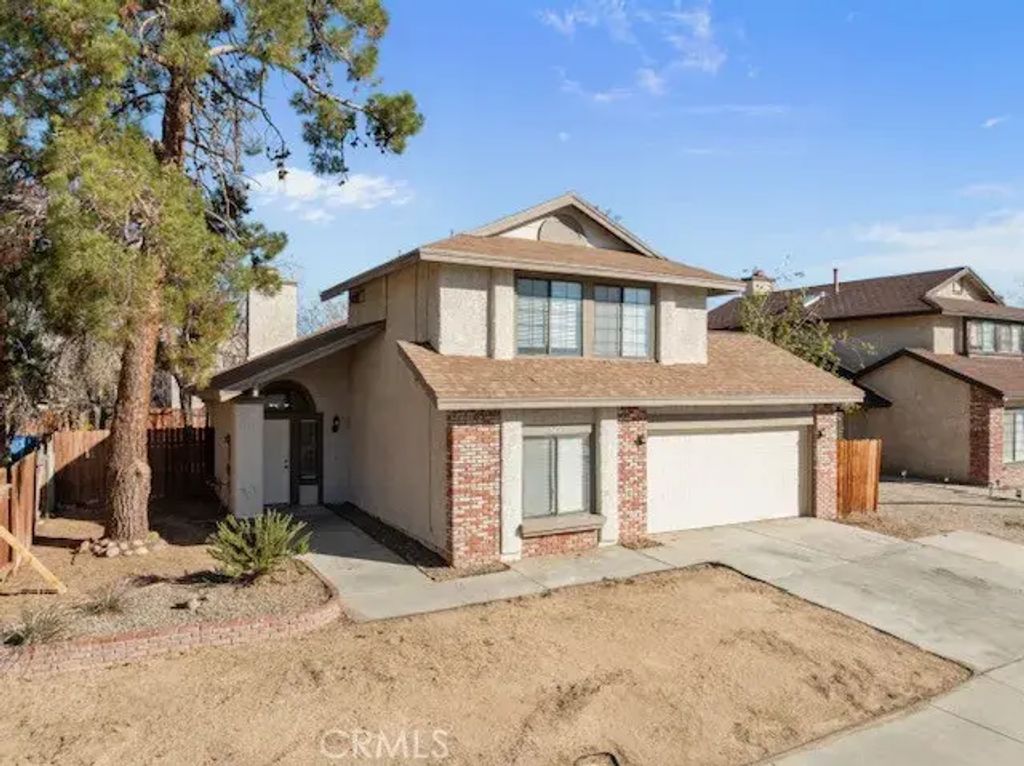 523 E Kettering, Lancaster