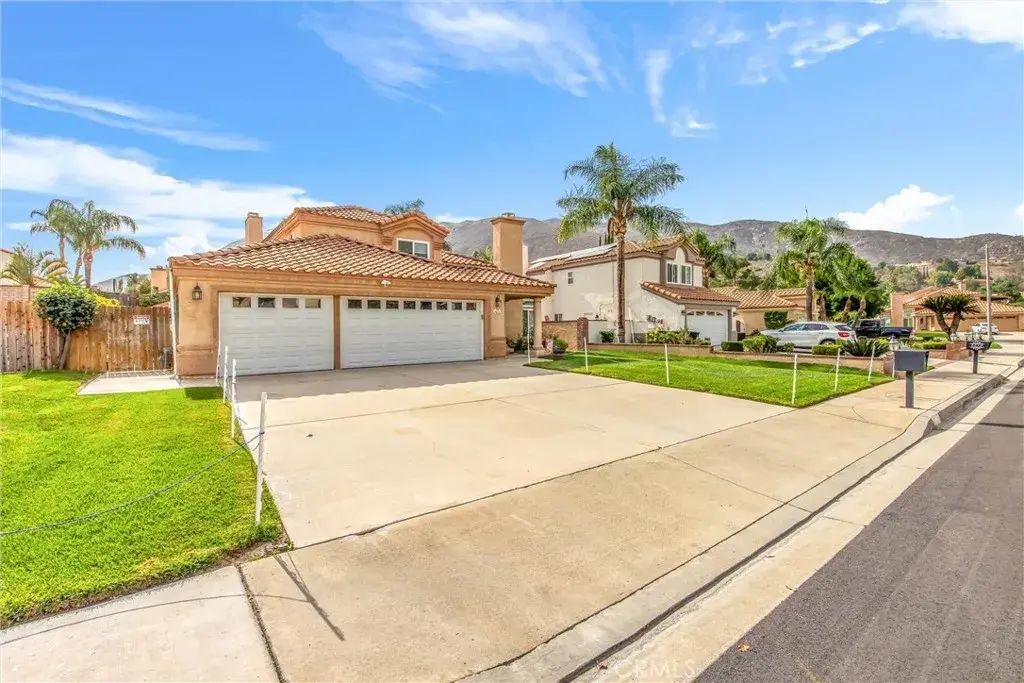 2574 Carbon Court, Colton