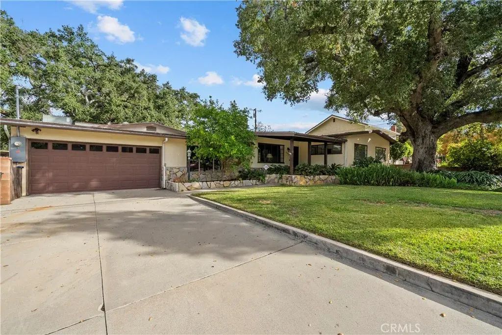 24422 Valley, Newhall