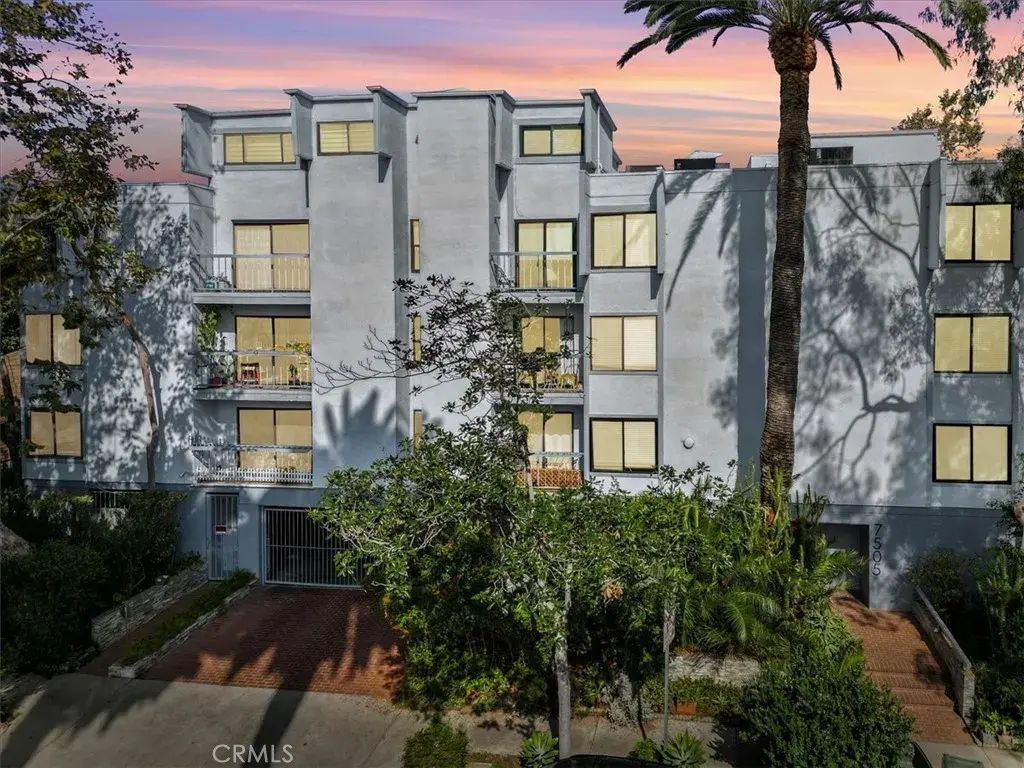 7505 Hampton Avenue 4, West Hollywood