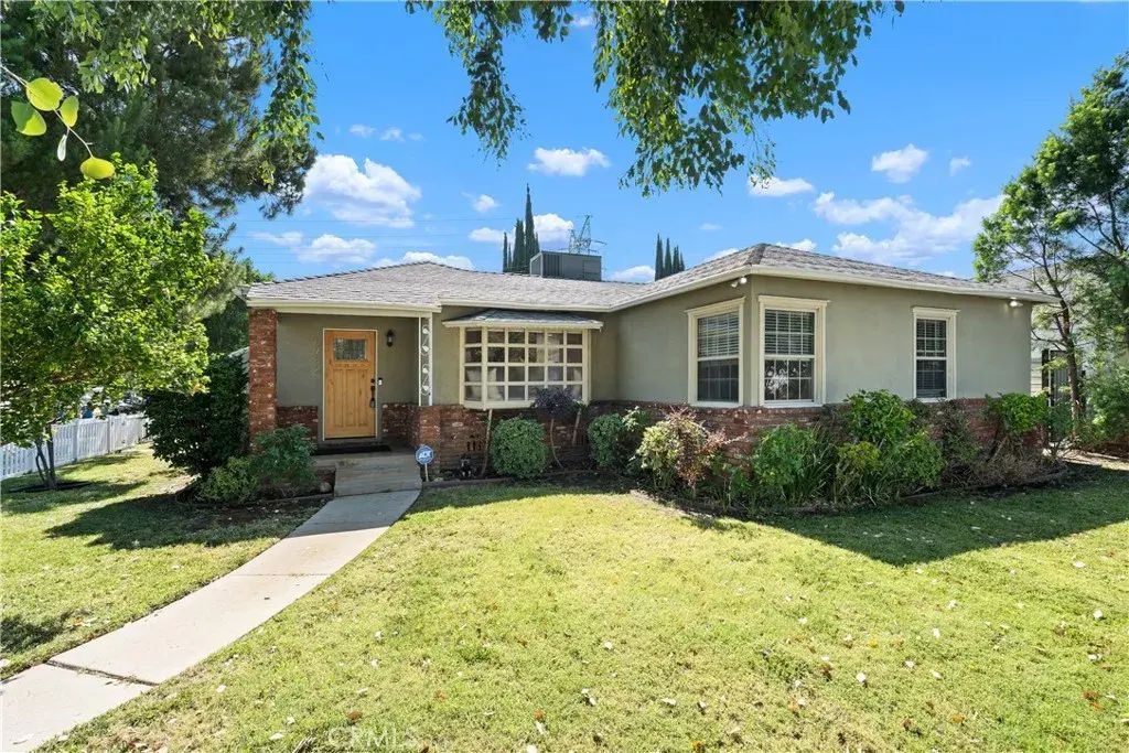5732 Wilbur Avenue, Tarzana
