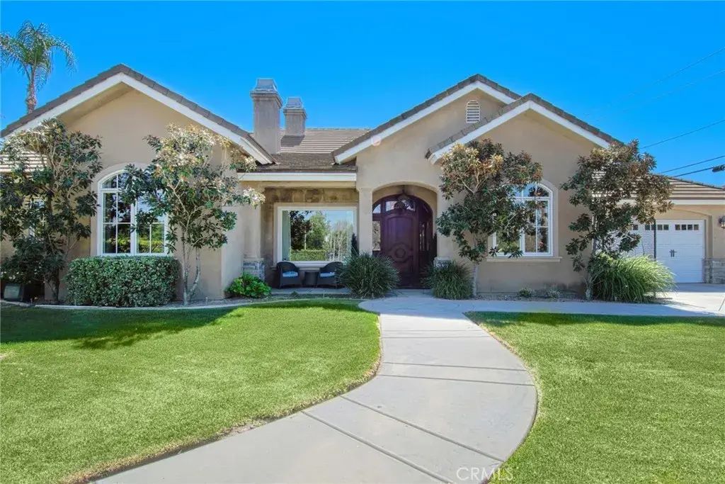 211 S Grand, West Covina