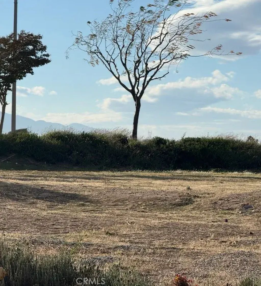 29485 Corral, Helendale