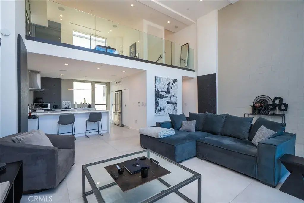 3855 S Centinela, Los Angeles