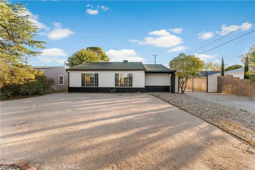 1214 E Avenue R2, Palmdale