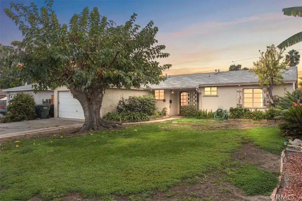 2253 Angela, Pomona