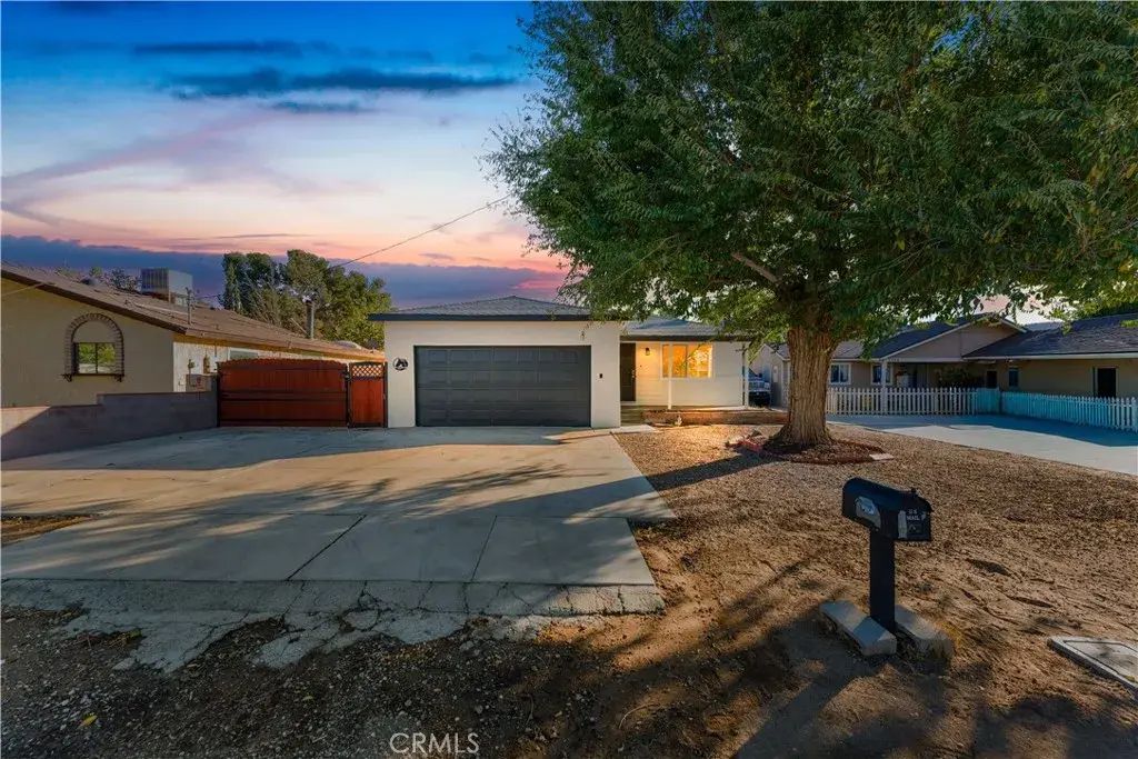 5238 W Avenue L10, Lancaster
