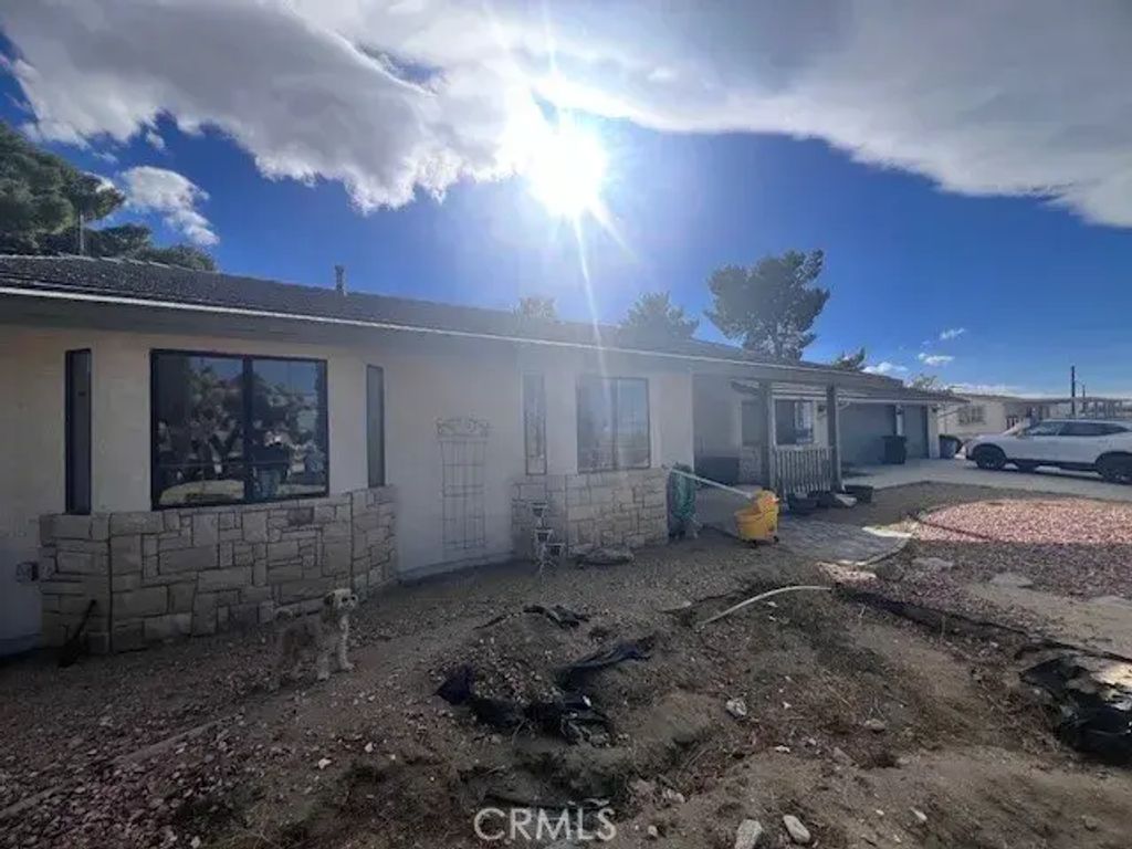 1677 Del Rosa, Pinon Hills