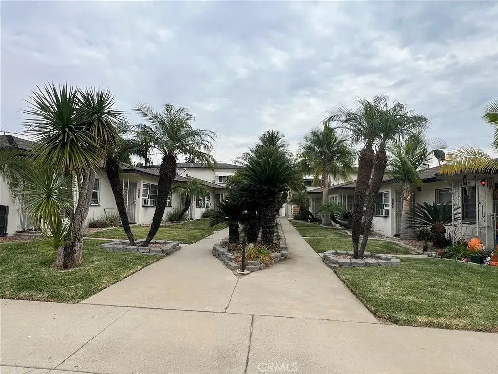 670 S 2nd Avenue 1/2, Covina