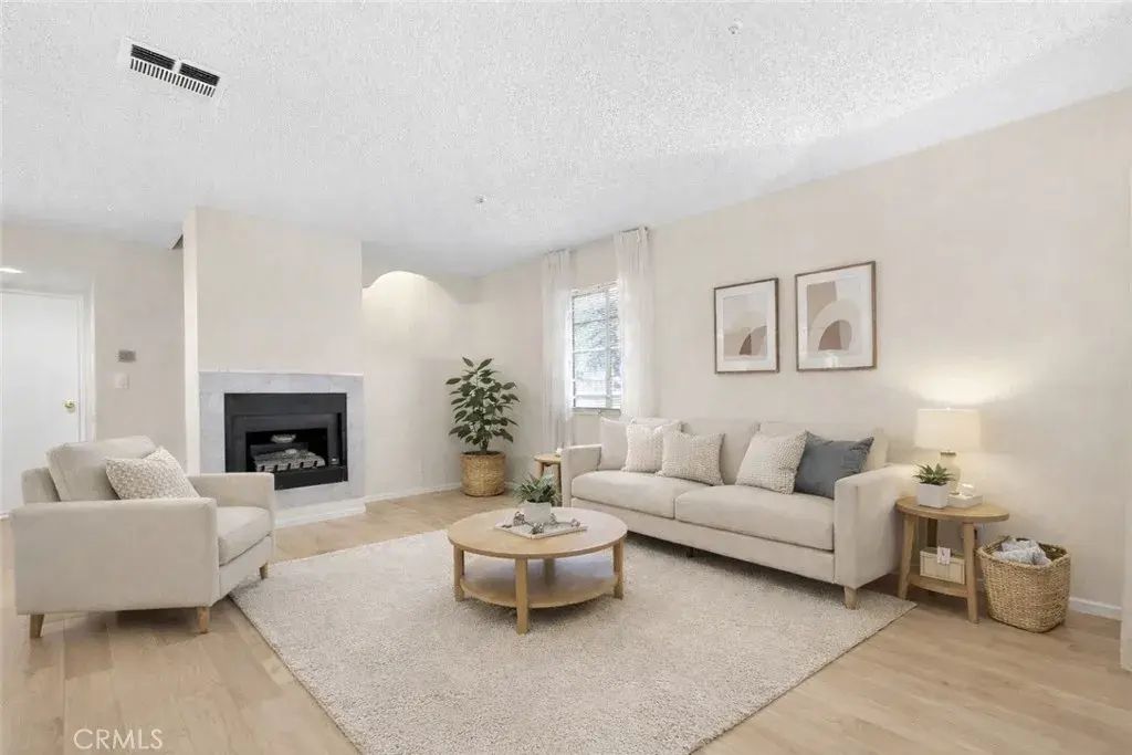 15044 Nordhoff 1, North Hills