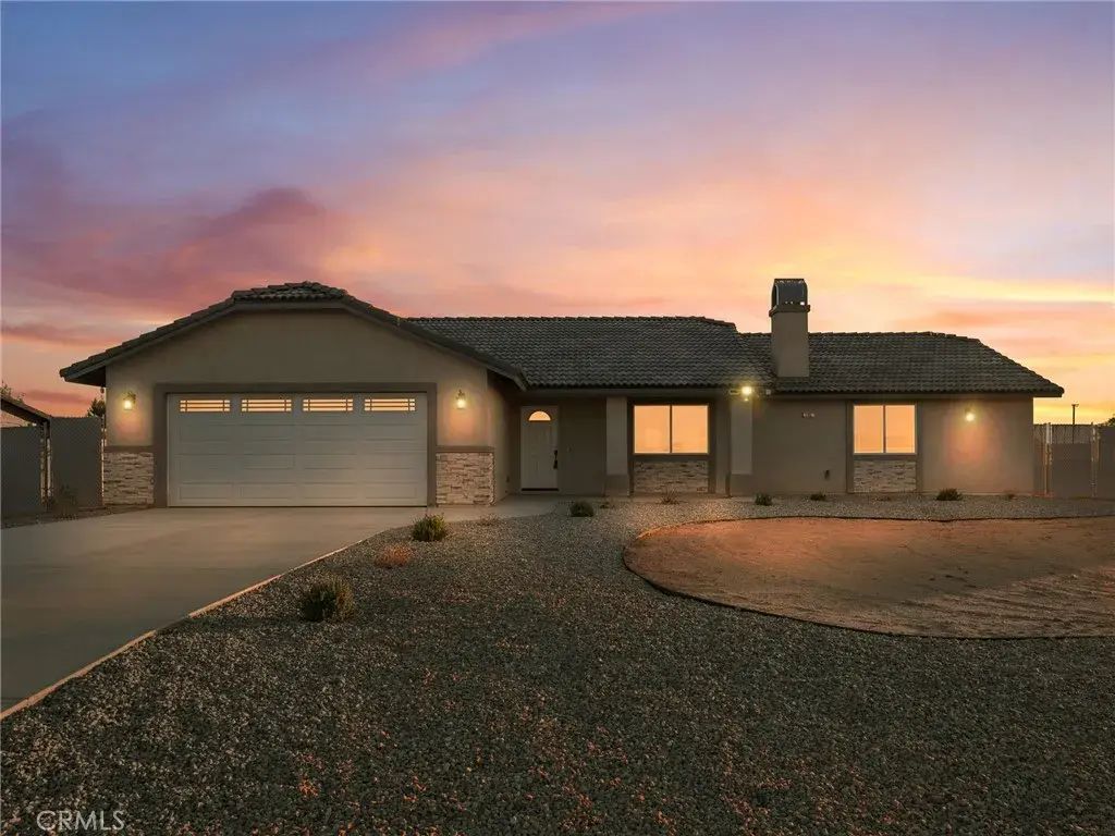 20997 Valencia Street, Apple Valley