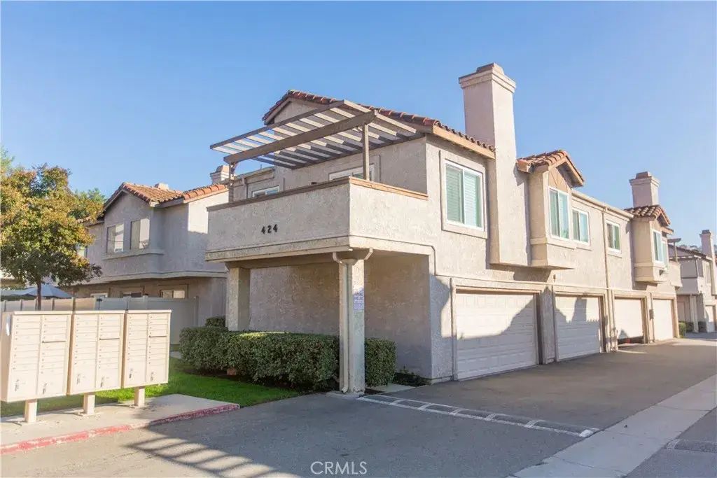 424 Golden Springs Drive F, Diamond Bar