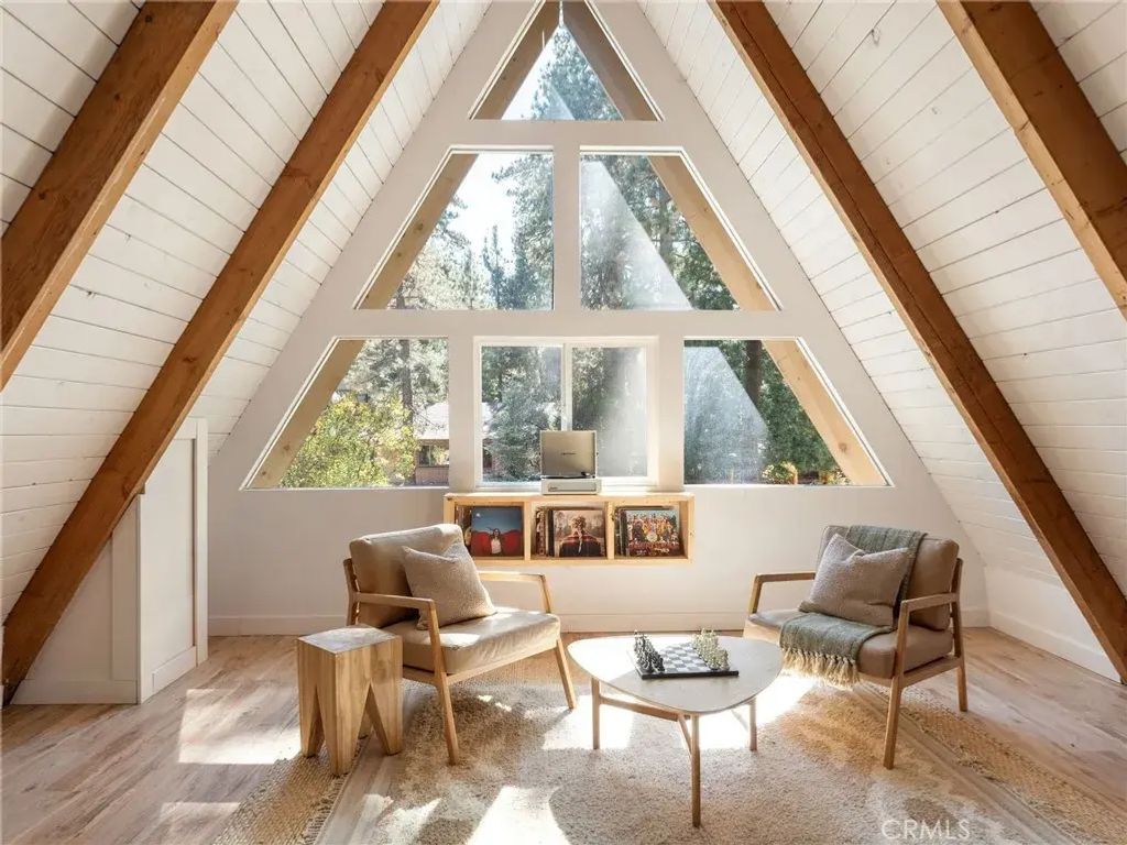 325 E Barker, Big Bear City