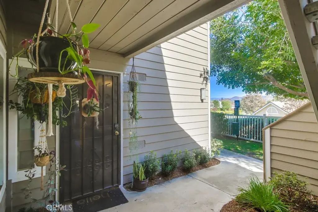 1059 Shadowridge Drive 1, Vista
