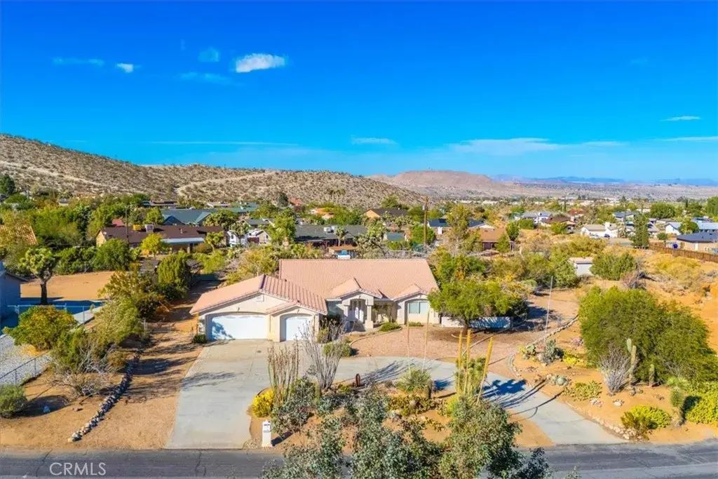 58082 Carlyle, Yucca Valley