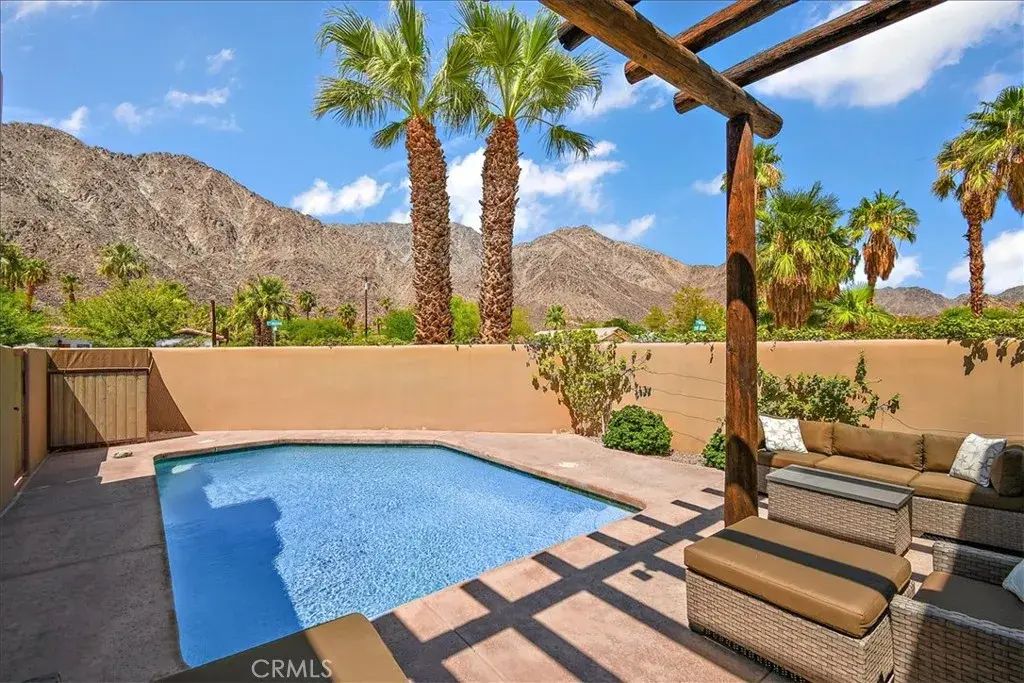 51770 Avenida Madero, La Quinta