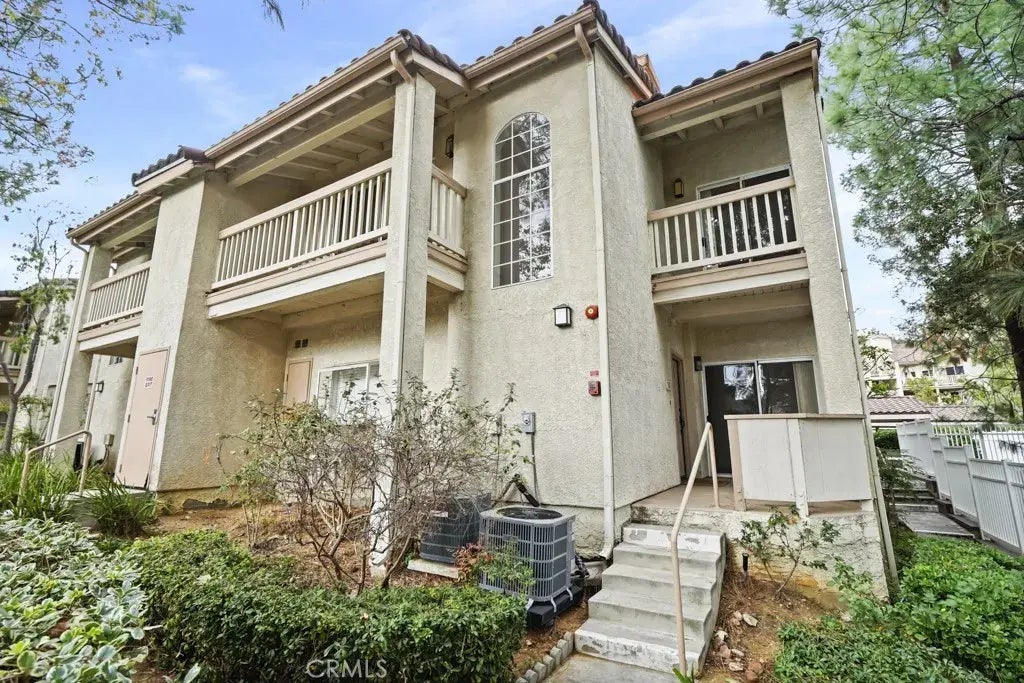 5824 Oak Bend 108, Oak Park