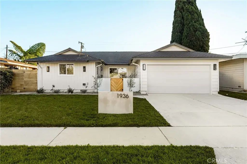 1936 Roxanne, Long Beach