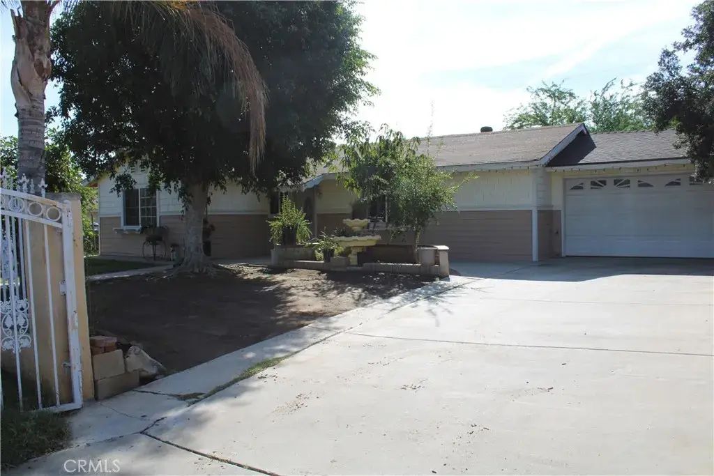 6392 Rustic, Jurupa Valley