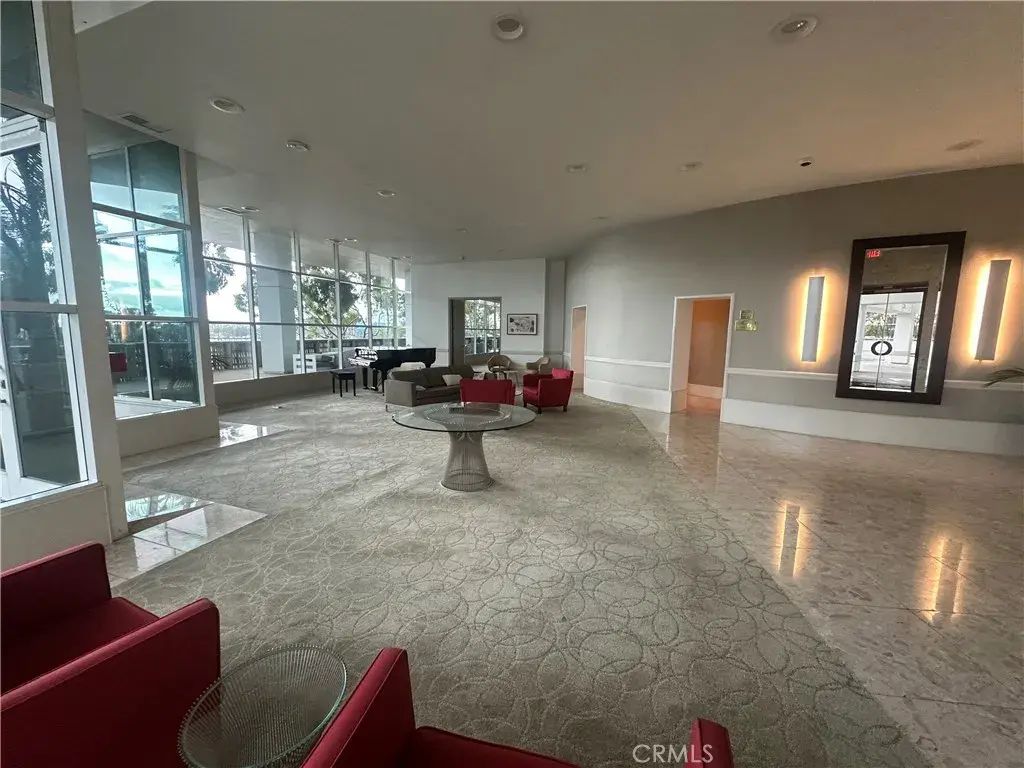 700 E Ocean, Long Beach