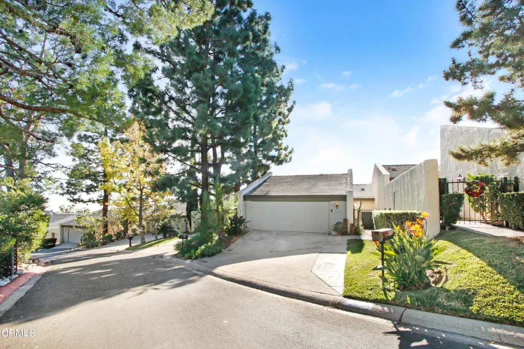 5379 Godbey Drive, La Canada Flintridge