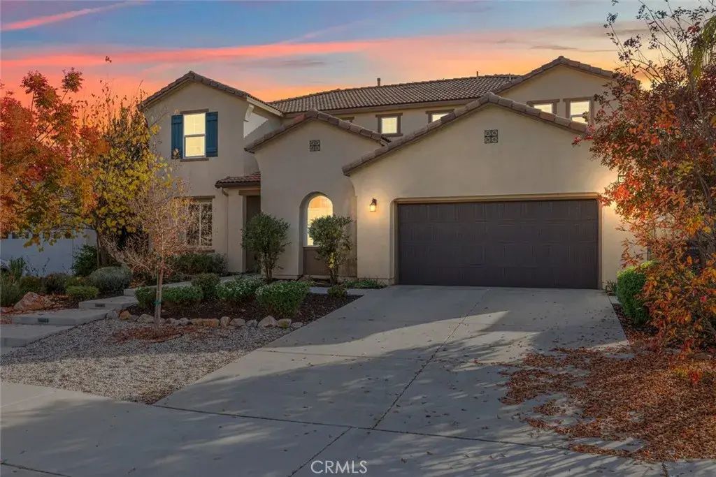 30517 Copper Rose, Murrieta