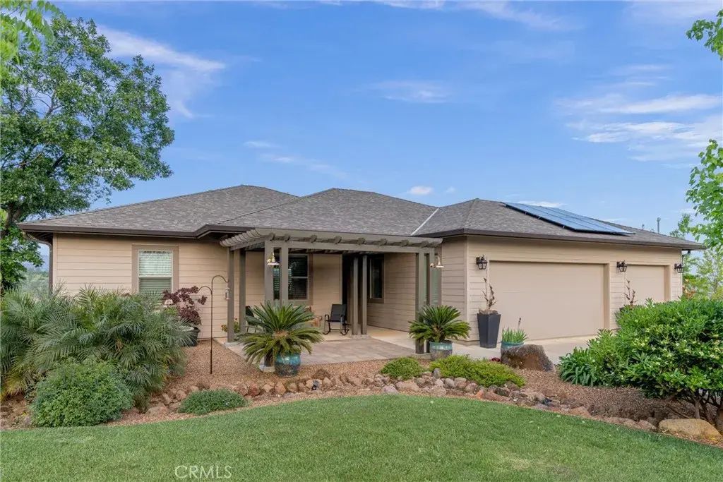 5210 Country Club Drive, Paradise
