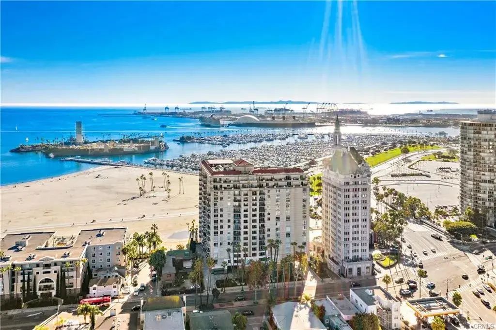 850 E Ocean Boulevard 202, Long Beach
