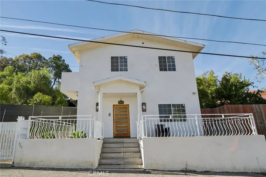 24334 Crestlawn Street, Woodland Hills