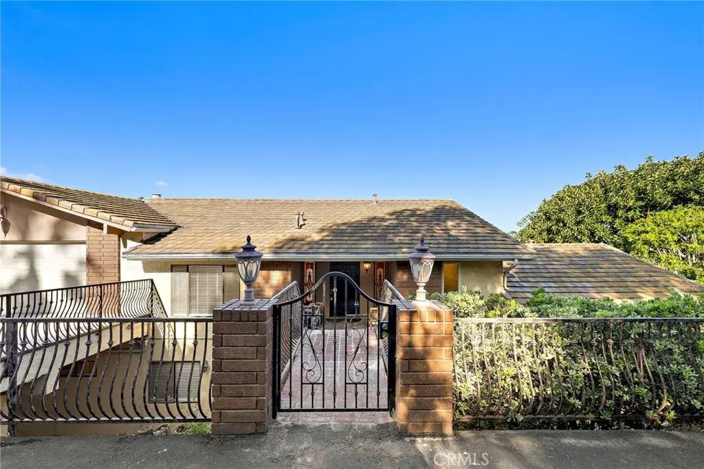 11393 La Vereda Drive, North Tustin