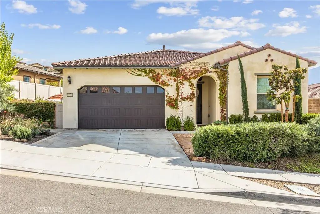 11145 Fourleaf Court, Corona