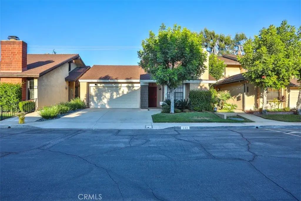 142 Windermere Lane, Glendora
