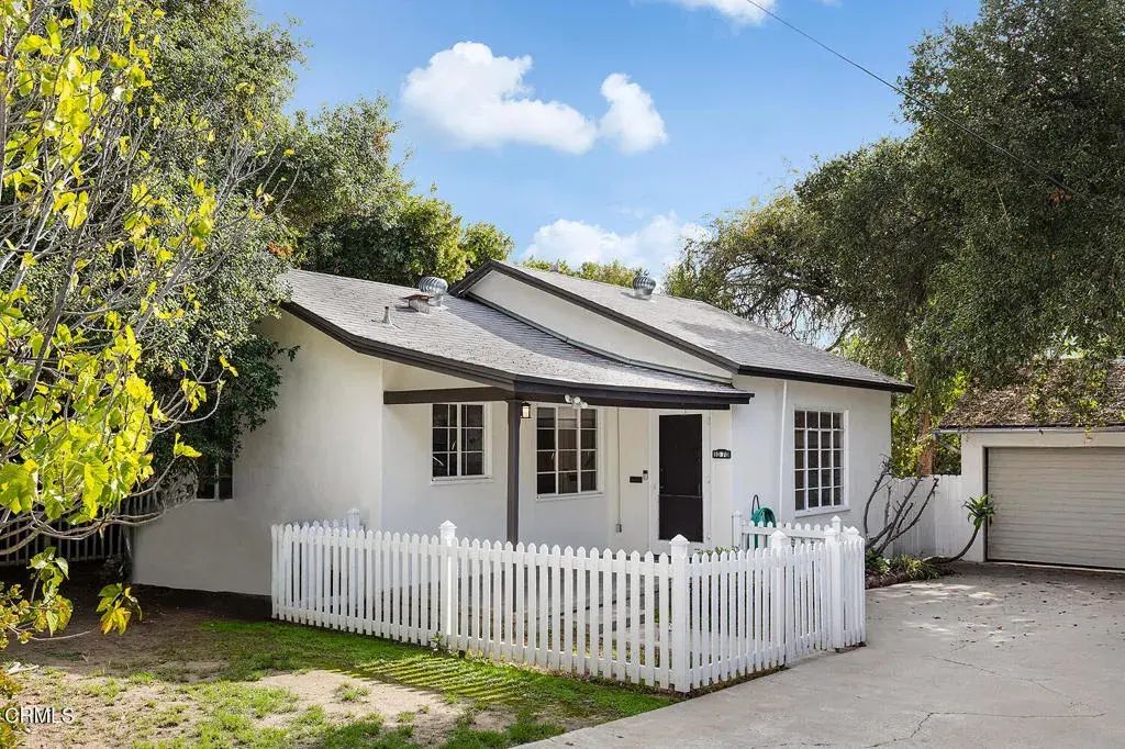 1070 E Woodbury Road, Pasadena