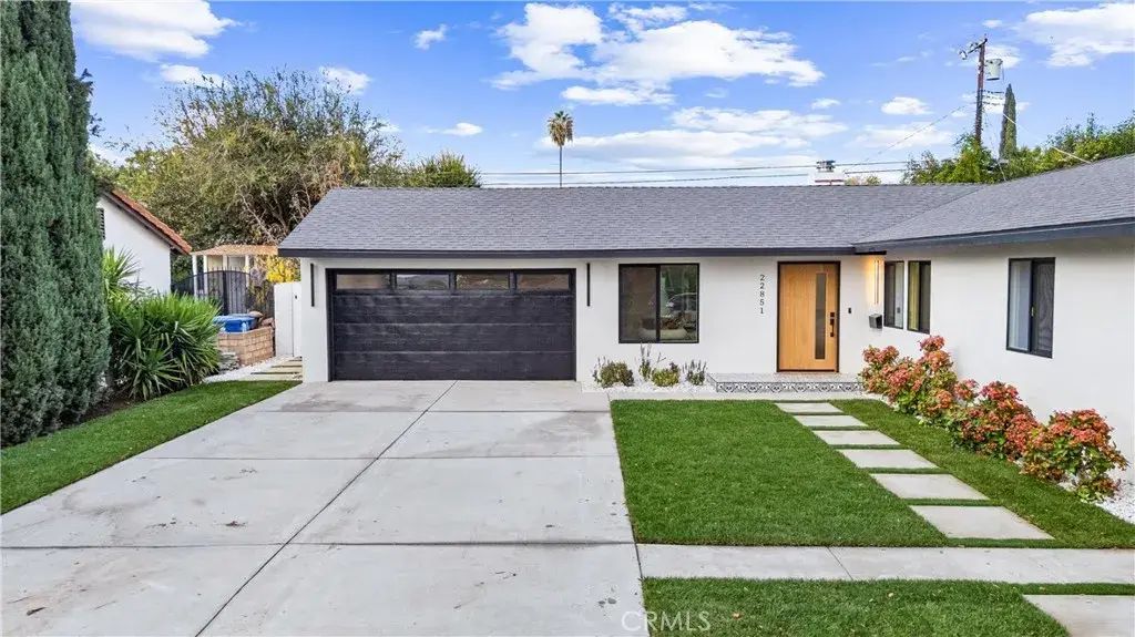 22851 Vose Street, West Hills