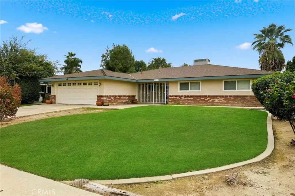 2413 Cheshire, Bakersfield