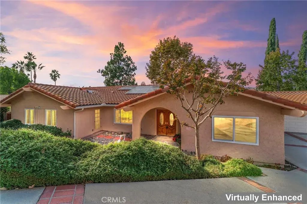 8610 Delmonico Avenue, West Hills