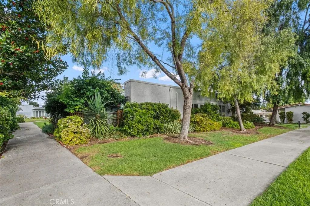 2198 Via Mariposa East D, Laguna Woods