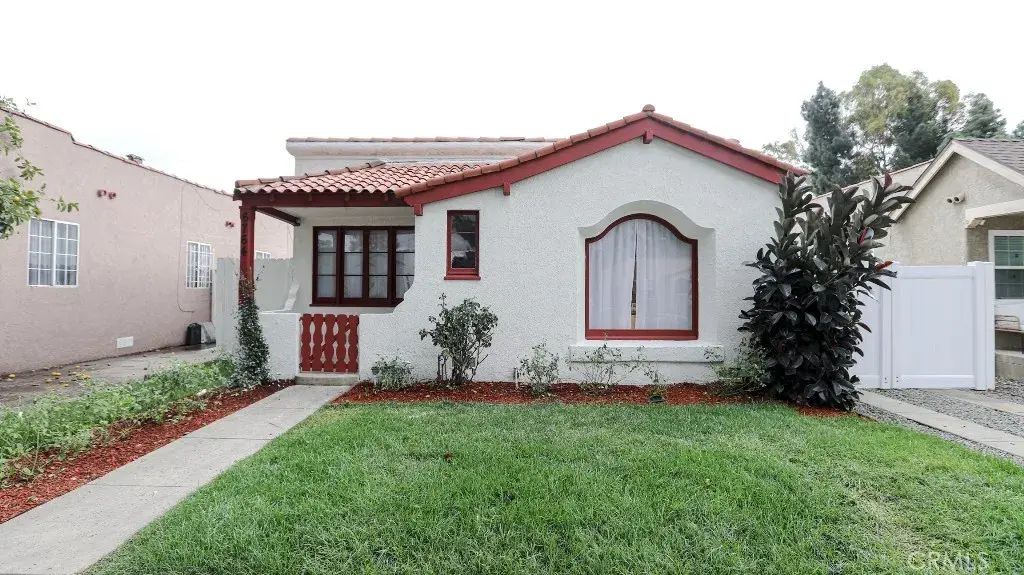 6764 Lemon, Long Beach