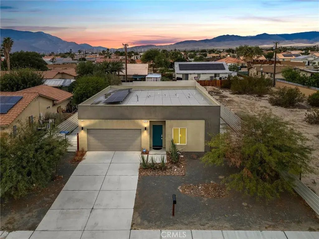 13701 El Cajon, Desert Hot Springs