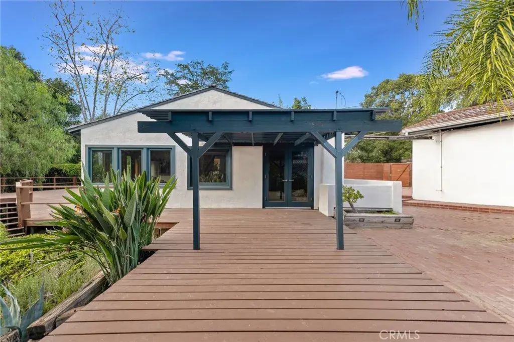 4351 Saltillo, Woodland Hills