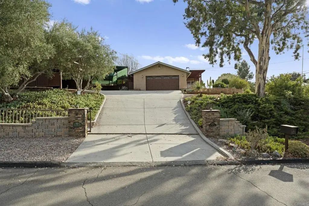 2909 Olive View Road, Alpine
