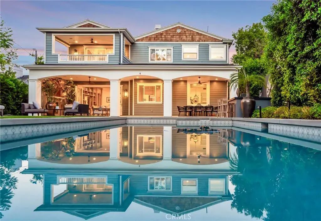 4821 Oak Park, Encino