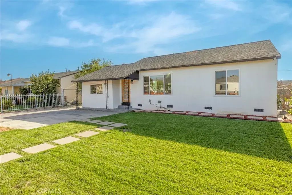 8881 Morehart Avenue, Sun Valley